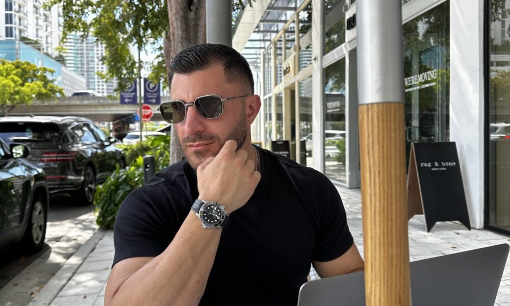 scaling-consistency:-how-vincent-zampelli-built-24-hour-social-into-a-content-powerhouse